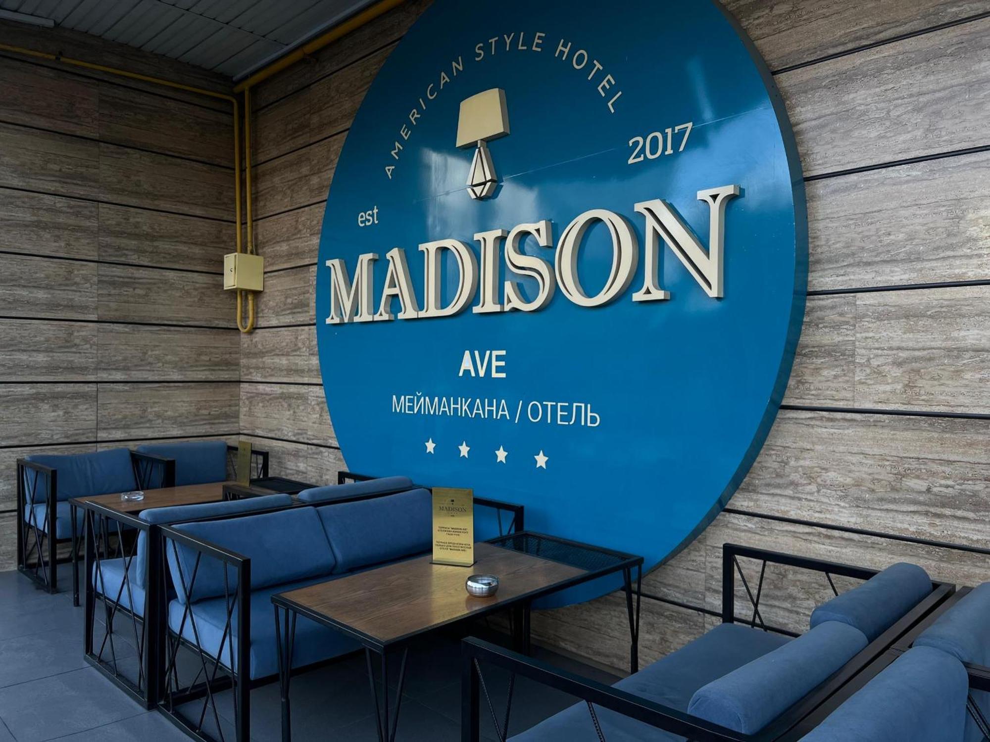 Madison Ave Hotel 比什凯克 外观 照片
