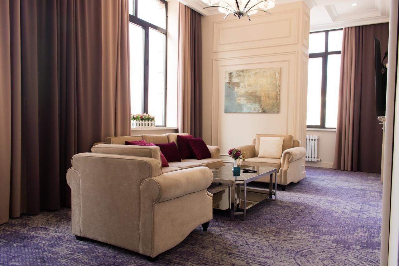 Madison Ave Hotel 比什凯克 外观 照片